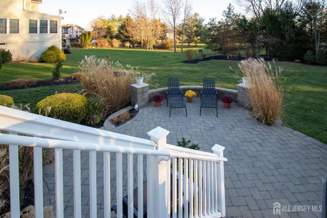 34 Equestrian Way, Monroe, NJ 08831