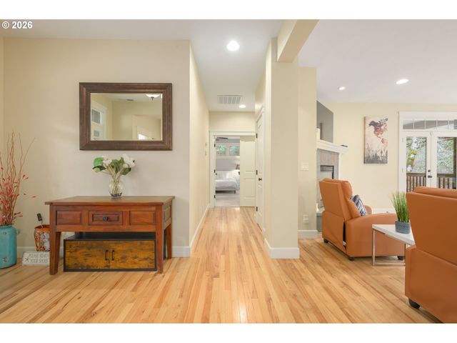 1862 E 43RD Ave, Eugene, OR 97405