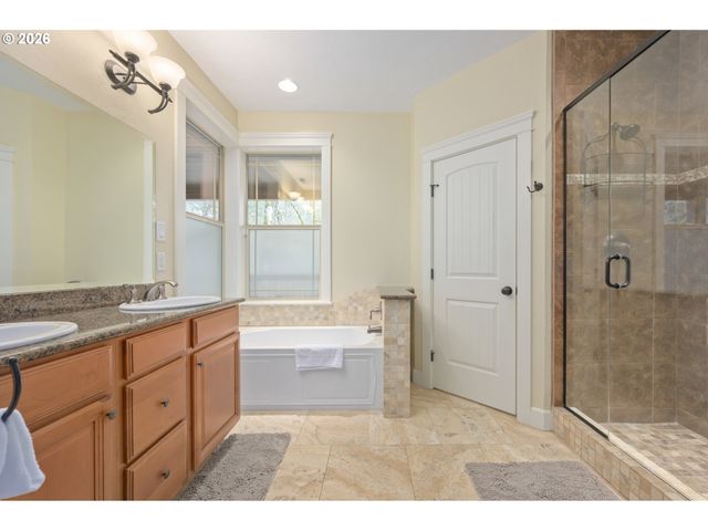 1862 E 43RD Ave, Eugene, OR 97405