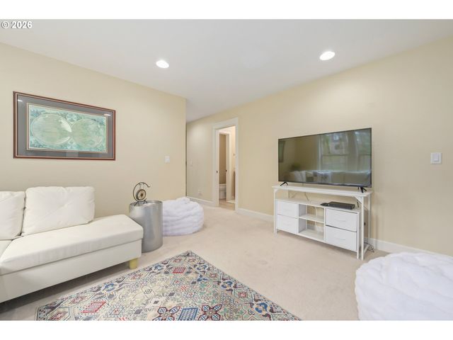 1862 E 43RD Ave, Eugene, OR 97405