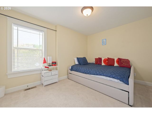 1862 E 43RD Ave, Eugene, OR 97405