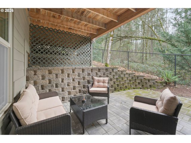 1862 E 43RD Ave, Eugene, OR 97405