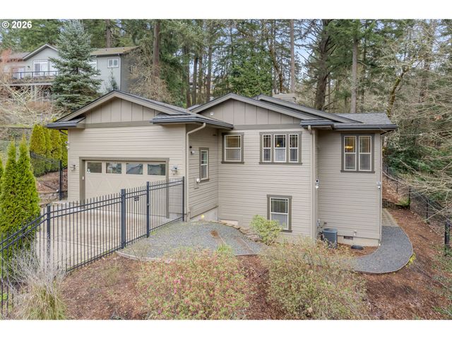 1862 E 43RD Ave, Eugene, OR 97405