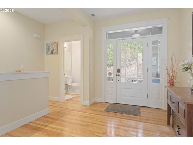 1862 E 43RD Ave, Eugene, OR 97405