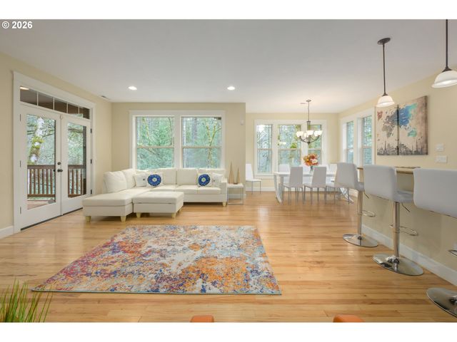 1862 E 43RD Ave, Eugene, OR 97405