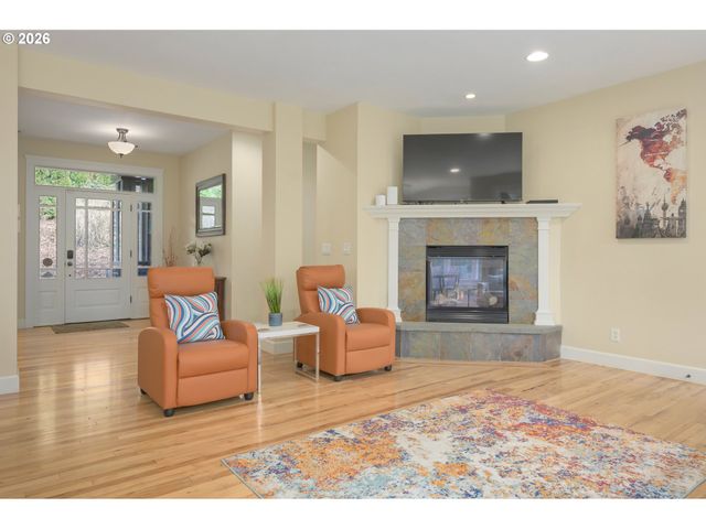 1862 E 43RD Ave, Eugene, OR 97405