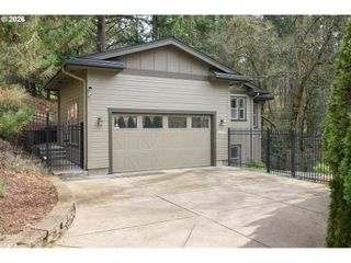 1862 E 43RD Ave, Eugene, OR 97405