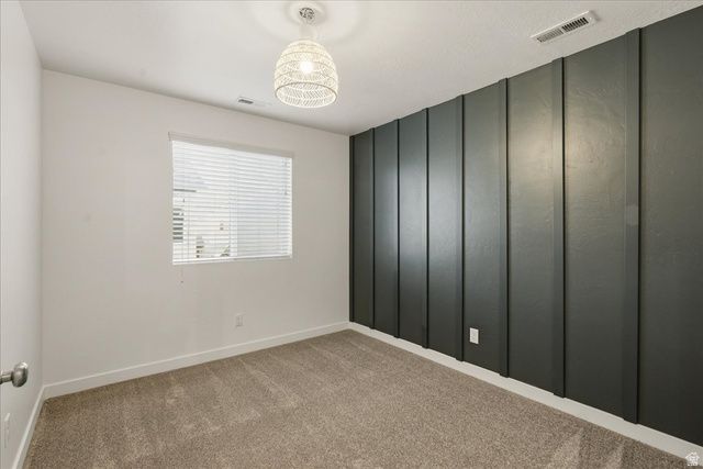 917 W STONEHAVEN DR, North Salt Lake, UT 84054