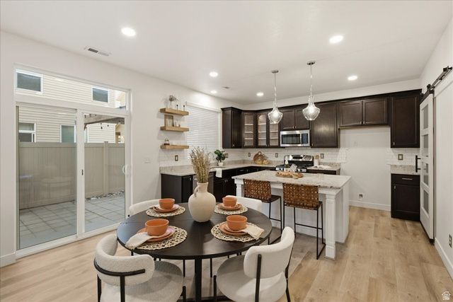917 W STONEHAVEN DR, North Salt Lake, UT 84054
