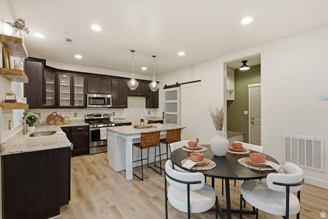 917 W STONEHAVEN DR, North Salt Lake, UT 84054