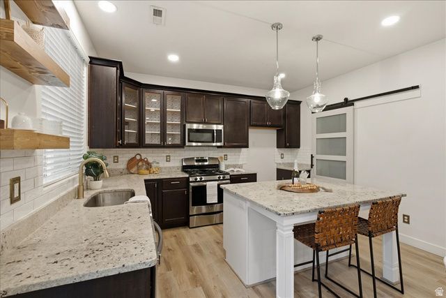 917 W STONEHAVEN DR, North Salt Lake, UT 84054