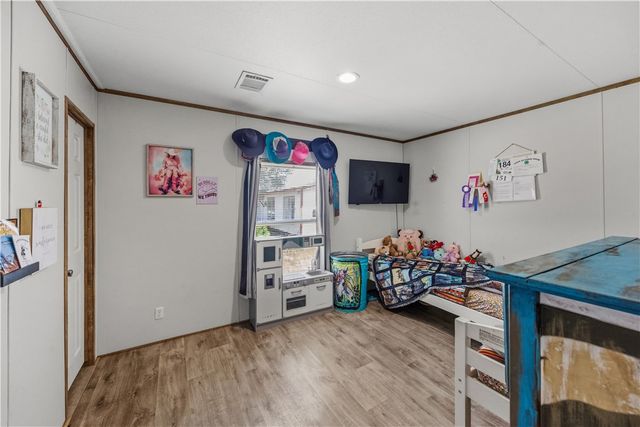 490 Hernandez Road, Poteet, TX 78065
