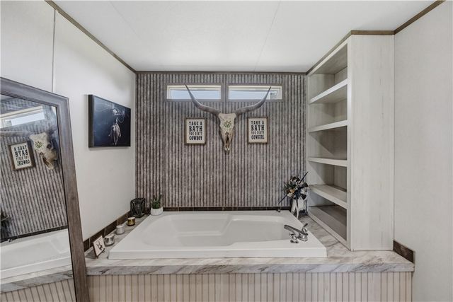 490 Hernandez Road, Poteet, TX 78065