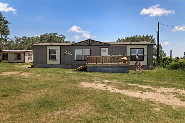 490 Hernandez Road, Poteet, TX 78065