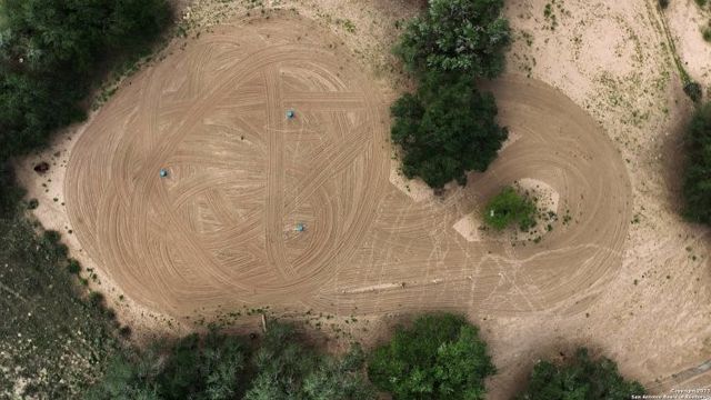 490 Hernandez Road, Poteet, TX 78065