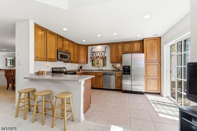 69 Magnolia Way, North Haledon Boro, NJ 07508