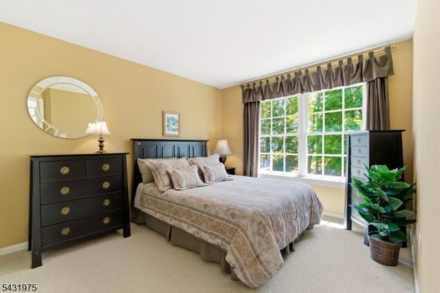 69 Magnolia Way, North Haledon Boro, NJ 07508
