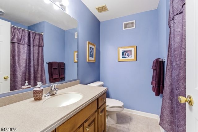69 Magnolia Way, North Haledon Boro, NJ 07508