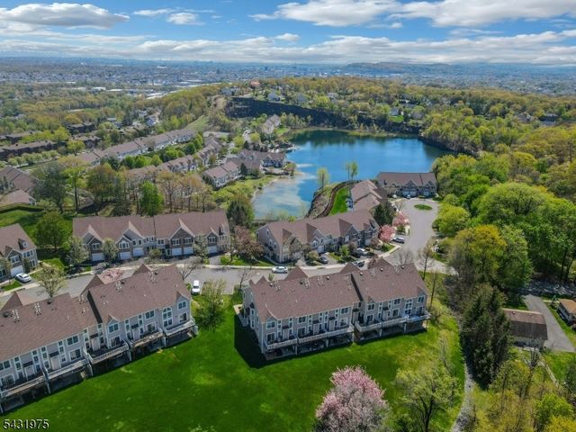 69 Magnolia Way, North Haledon Boro, NJ 07508