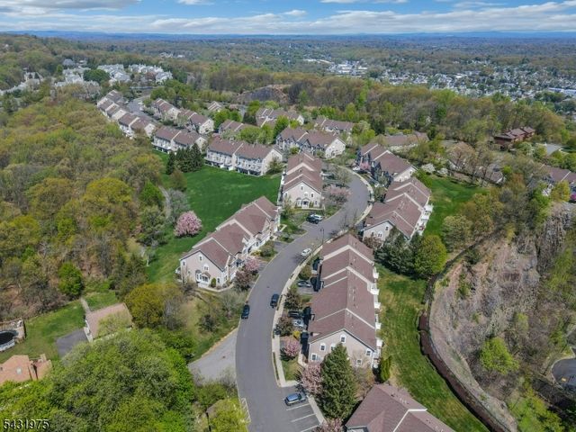 69 Magnolia Way, North Haledon Boro, NJ 07508