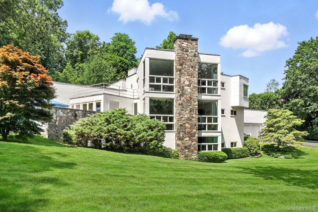 91 Chestnut Hill Lane, Briarcliff Manor, NY 10510
