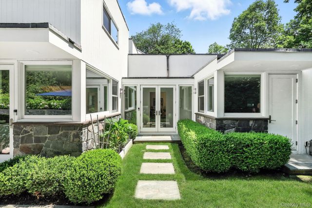 91 Chestnut Hill Lane, Briarcliff Manor, NY 10510