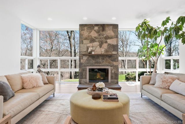 91 Chestnut Hill Lane, Briarcliff Manor, NY 10510