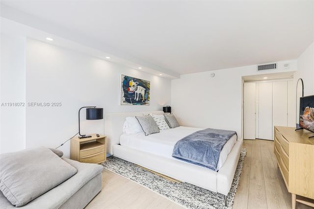 1865 Brickell Ave A1911, Miami, FL 33129