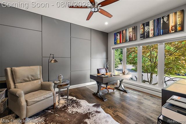 2253 Lone Pine Road, West Bloomfield, MI 48323