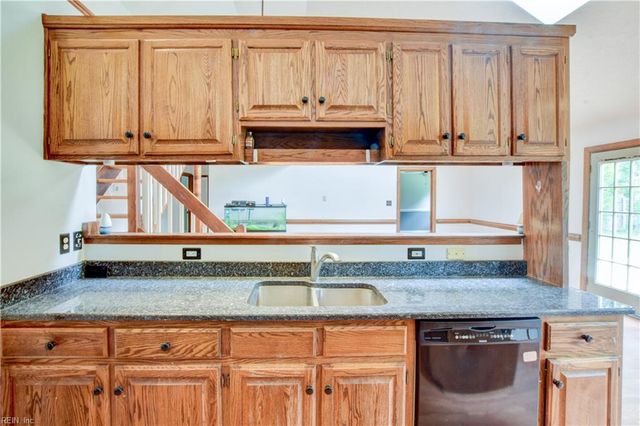 144 Lane CRES, Smithfield, VA 23430