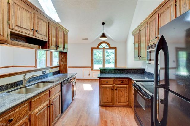 144 Lane CRES, Smithfield, VA 23430