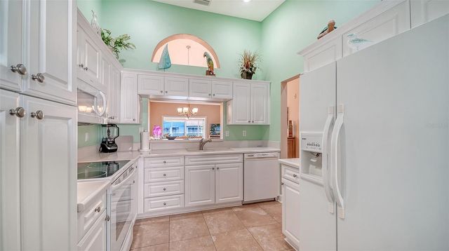 9630 CLUB SOUTH CIRCLE 6309, Sarasota, FL 34238