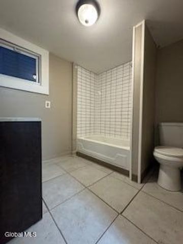 356 4th Avenue, Troy, NY 12182