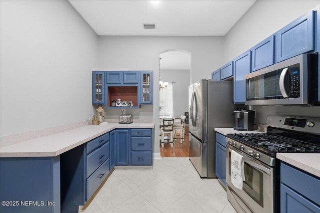 573 MISTY MORNING Court, Jacksonville, FL 32218