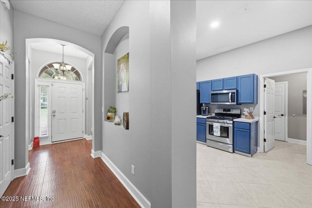 573 MISTY MORNING Court, Jacksonville, FL 32218