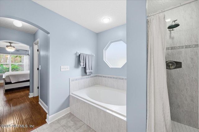 573 MISTY MORNING Court, Jacksonville, FL 32218