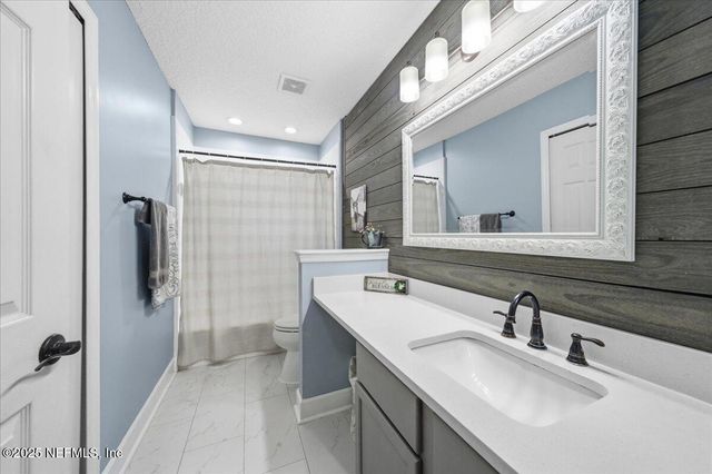 573 MISTY MORNING Court, Jacksonville, FL 32218