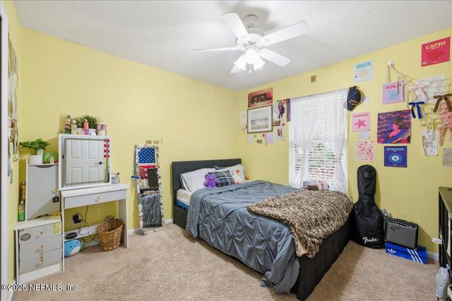 573 MISTY MORNING Court, Jacksonville, FL 32218