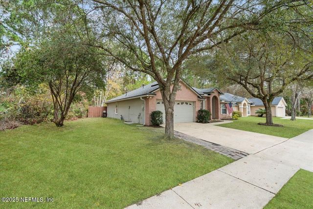 573 MISTY MORNING Court, Jacksonville, FL 32218
