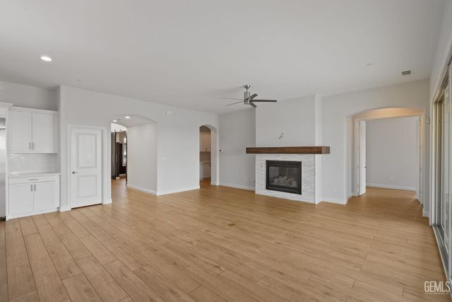 11713 Cloverfield Circle, Bakersfield, CA 93311