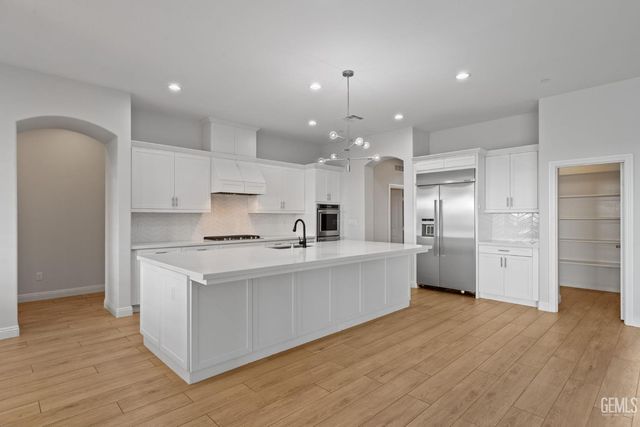 11713 Cloverfield Circle, Bakersfield, CA 93311