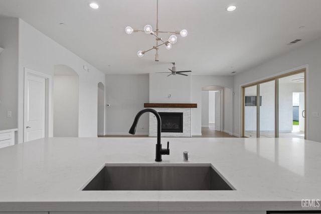 11713 Cloverfield Circle, Bakersfield, CA 93311