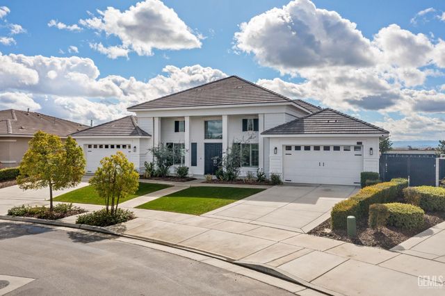 11713 Cloverfield Circle, Bakersfield, CA 93311