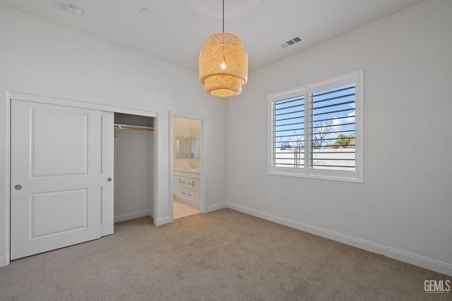 11713 Cloverfield Circle, Bakersfield, CA 93311