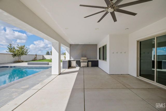 11713 Cloverfield Circle, Bakersfield, CA 93311