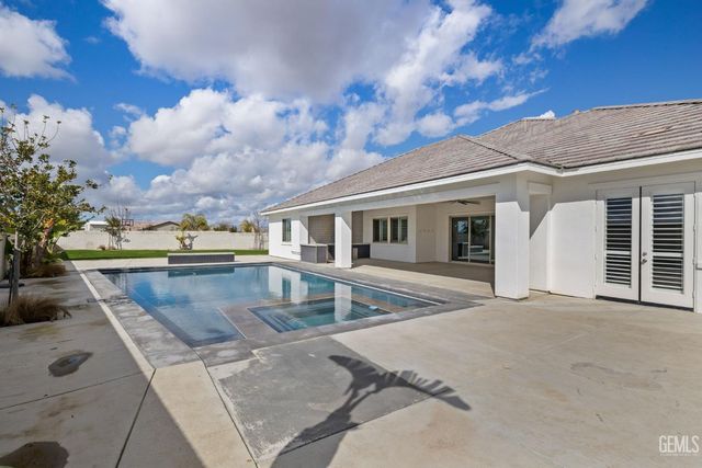 11713 Cloverfield Circle, Bakersfield, CA 93311