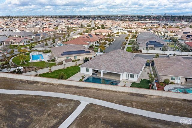 11713 Cloverfield Circle, Bakersfield, CA 93311