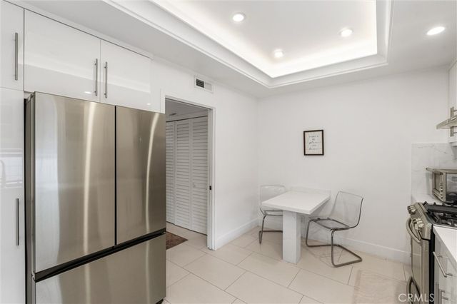 1227 N Brand, Glendale, CA 91202