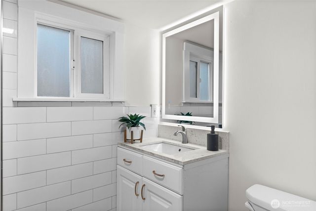 709 S Cedar Street, Tacoma, WA 98405