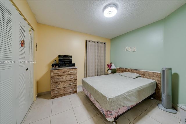 20103 NW 57th Pl, Hialeah, FL 33015
